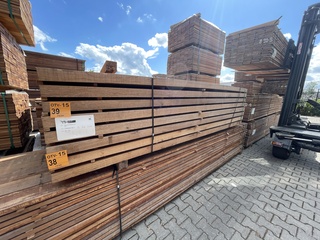 Ca. 79x Guyana Teak palen fijnbezaagd, 68x68xmm, lengte 52/185cm, 28/2